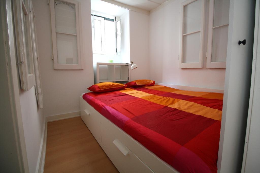 Bairro Alto Window - Cozy Spot In A Buzzing Locale Appartement Lissabon Buitenkant foto