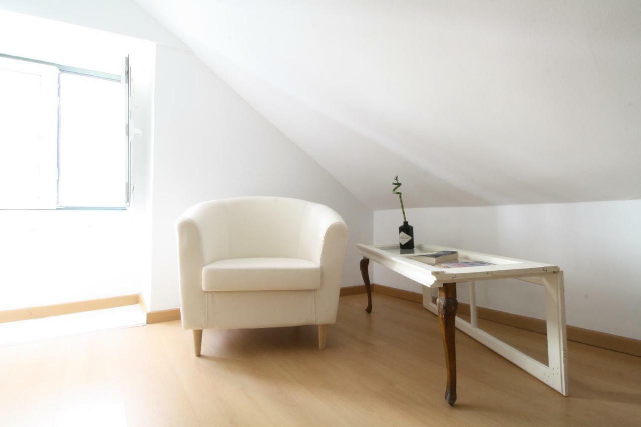 Bairro Alto Window - Cozy Spot In A Buzzing Locale Appartement Lissabon Buitenkant foto